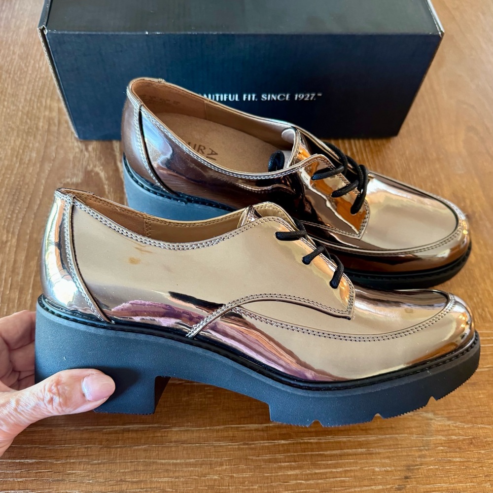 NIB mirror pewter Naturalizer Darry Oxfords 8.5N - Picture 5 of 14